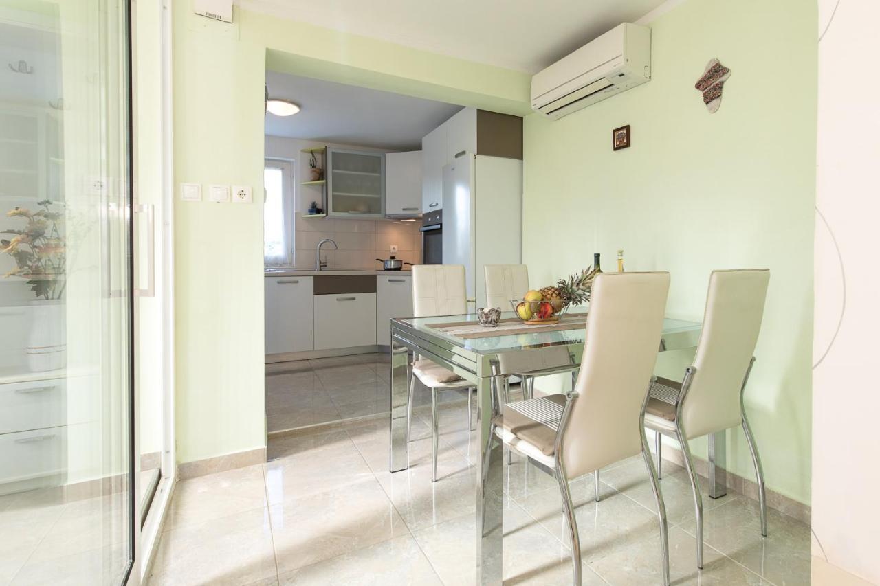 Beach Apartment คิร์ก ภายนอก รูปภาพ